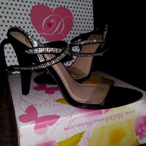 Black Heels from the brand my delicious shoes.com